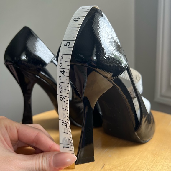 Black high heels - Picture 4 of 7